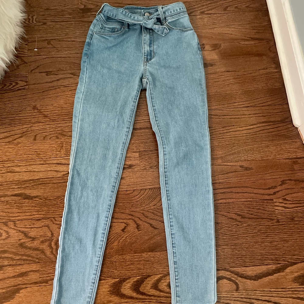 PacSun High-Waisted Jeans w/ Detachable Belt